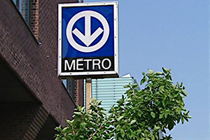 Station de métro près du Gîte des Rapides B & B à Montréal